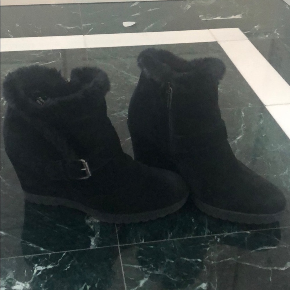 Aquatalia Carlotta Black Suede 7